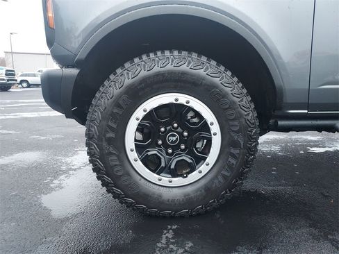 Used 2024 Ford Bronco Black Diamond w/ Sasquatch Package image 16