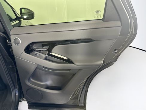 Used 2024 Land Rover Range Rover Evoque S image 32