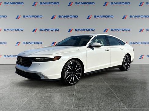 Used 2024 Honda Accord Touring image 1