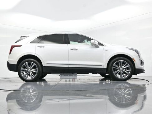 Certified 2025 Cadillac XT5 Premium Luxury image 56