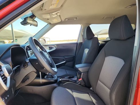 Used 2024 Kia Soul LX w/ Option Group 015 image 15