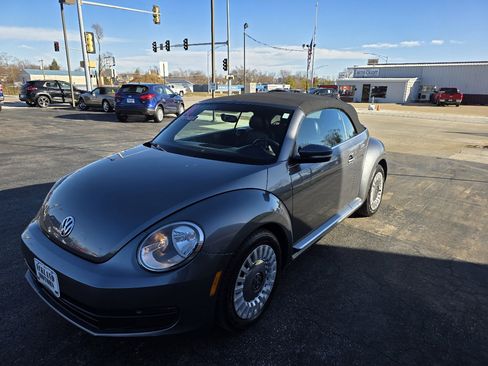 Used 2014 Volkswagen Beetle 2.5 image 2