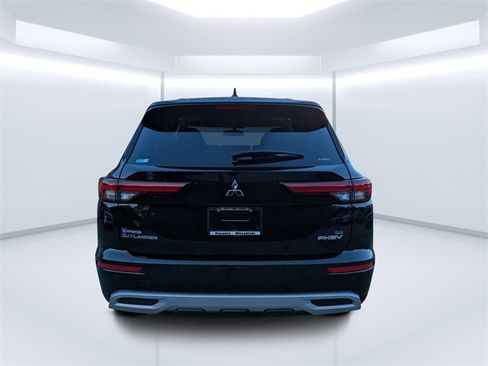 New 2025 Mitsubishi Outlander SE image 4