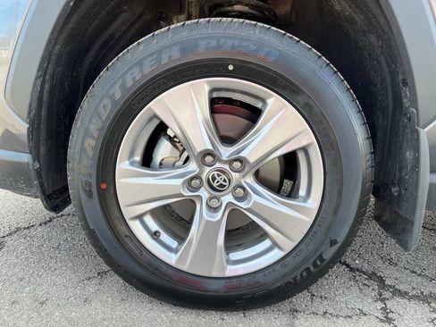 Used 2025 Toyota RAV4 XLE w/ Convenience Package image 15