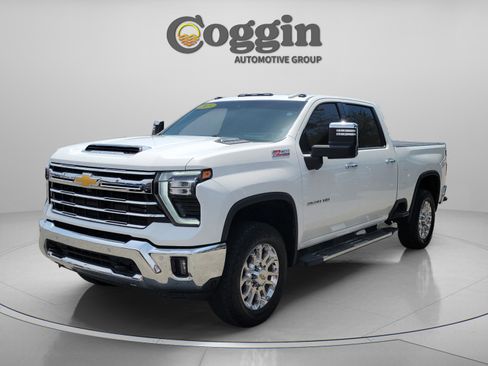 Used 2025 Chevrolet Silverado 2500 LTZ w/ LTZ Premium Package AWD/4WD image 1