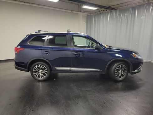Used 2017 Mitsubishi Outlander ES image 10