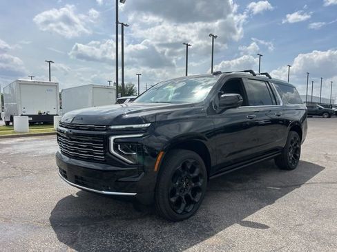 New 2026 Chevrolet Suburban High Country AWD/4WD image 7