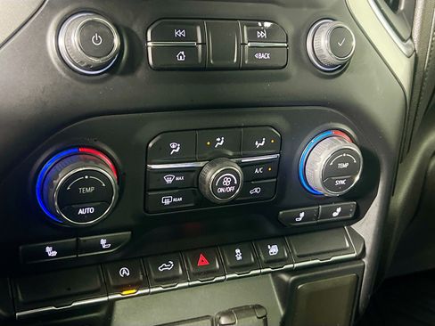 Used 2021 Chevrolet Silverado 1500 LT w/ Bed Protection Package image 27