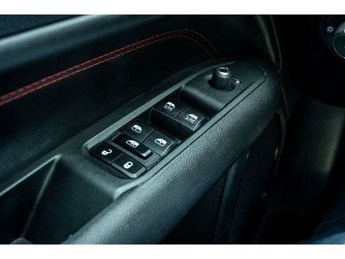 Used 2025 Jeep Compass Trailhawk image 29