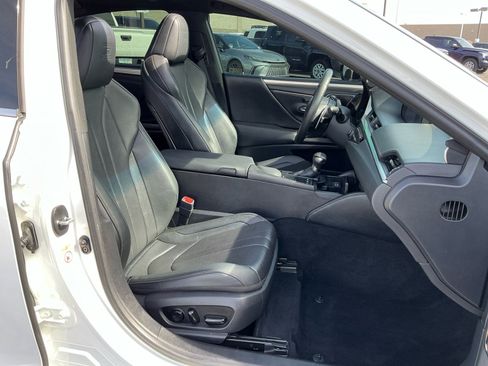 Used 2019 Lexus ES 350 F Sport w/ Accessory Package image 19