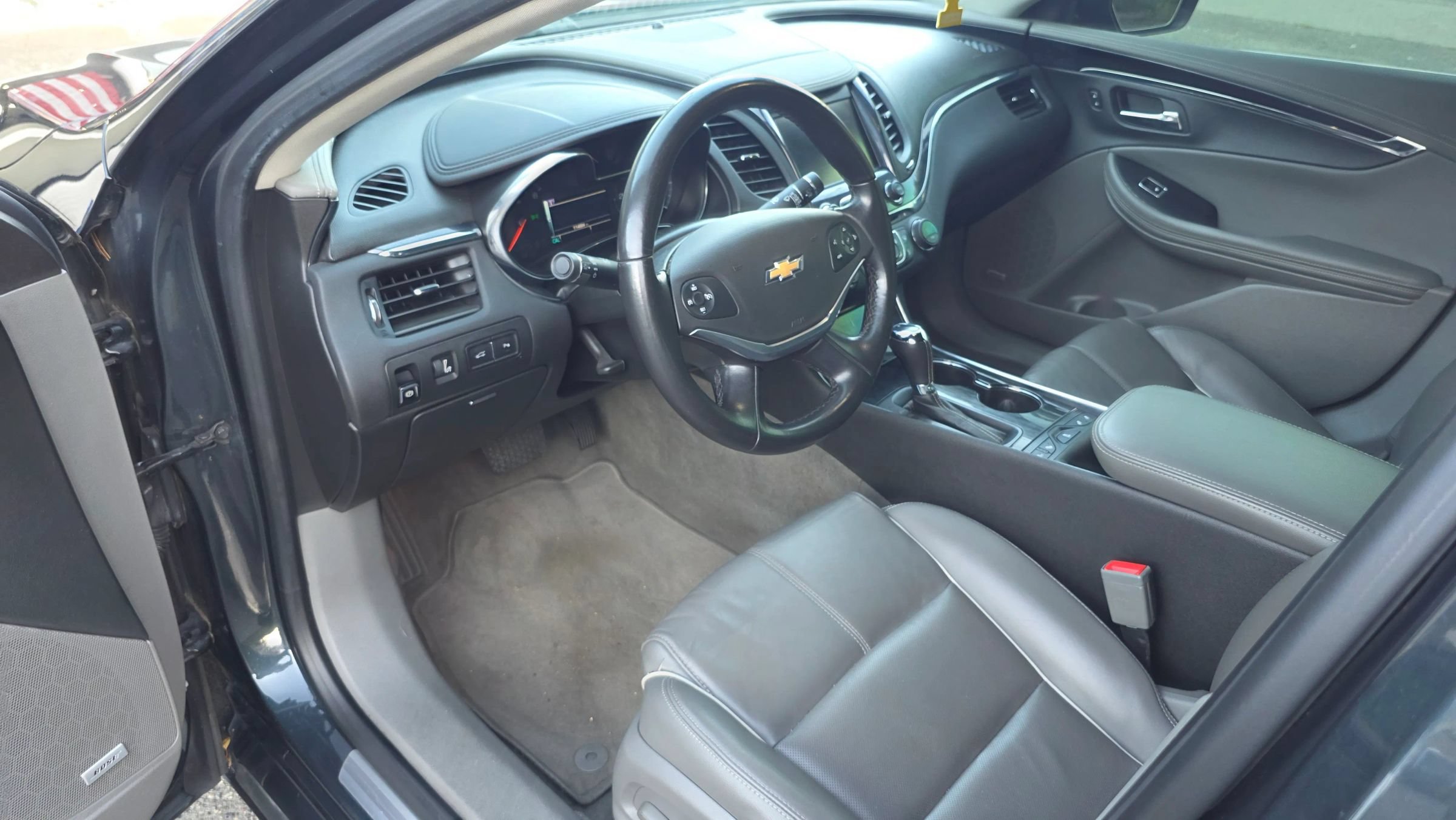 Used 2018 Chevrolet Impala Premier FWD image 9
