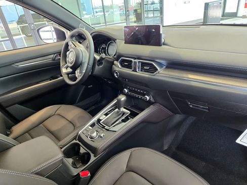 New 2025 MAZDA CX-5 Signature image 5
