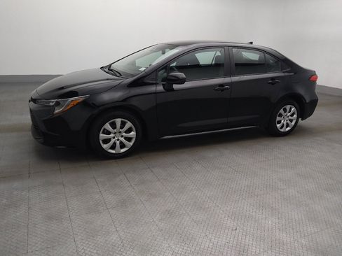 Used 2024 Toyota Corolla LE image 2