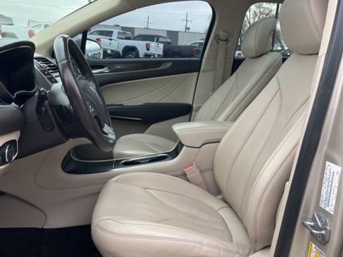 Used 2017 Lincoln MKC Reserve image 26