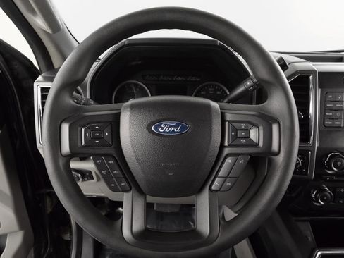 Used 2017 Ford F250 XLT w/ Snow Plow Prep Package image 13