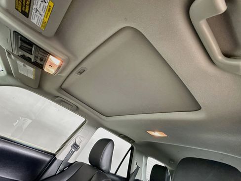 Used 2022 Toyota 4Runner Limited AWD/4WD image 27