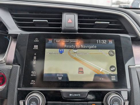 Used 2016 Honda Civic Touring image 4