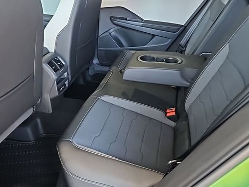 New 2026 Volkswagen Taos SE AWD/4WD image 22