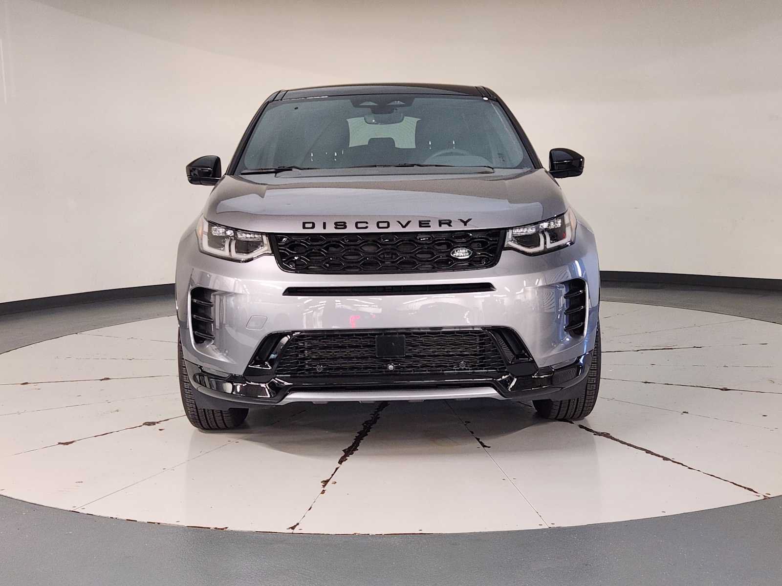 Used 2026 Land Rover Discovery Sport Landmark AWD/4WD image 9