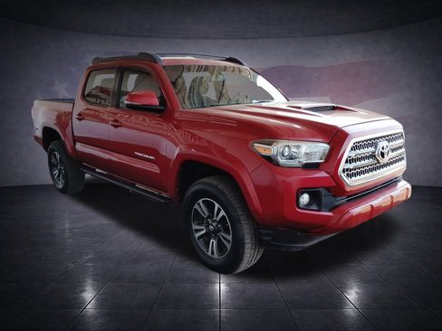 Used 2016 Toyota Tacoma TRD Sport RWD image 7