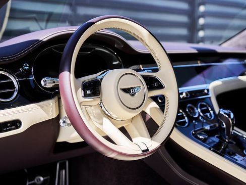 Used 2023 Bentley Continental GT Speed image 33