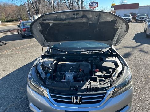Used 2013 Honda Accord LX image 10