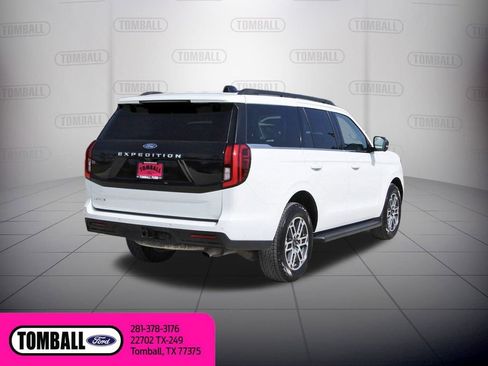 Used 2025 Ford Expedition Active image 7