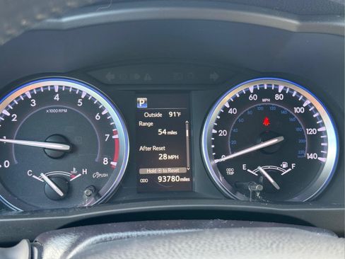 Used 2018 Toyota Highlander XLE AWD/4WD image 23