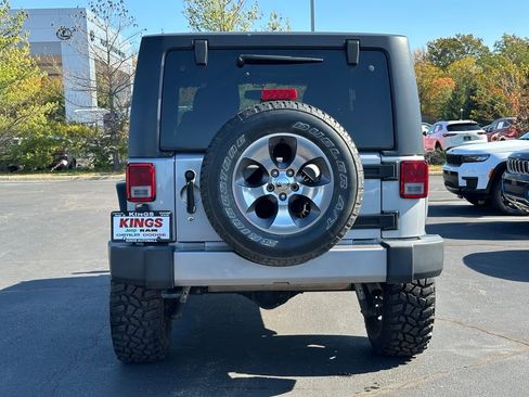 Certified 2018 Jeep Wrangler Sahara w/ Dual Top Group image 6