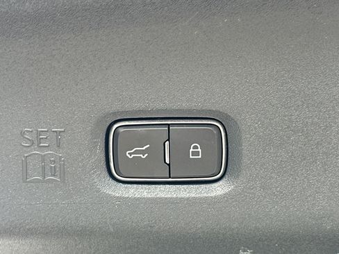 Certified 2025 Ford Expedition Active image 21