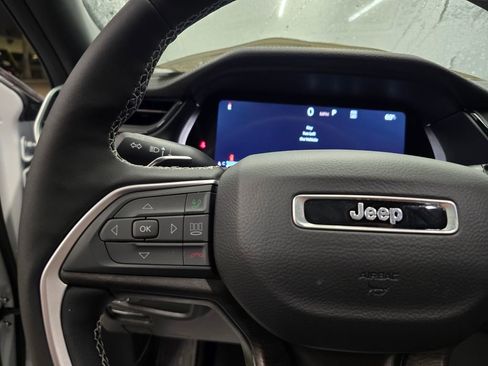 New 2026 Jeep Grand Cherokee L Limited AWD/4WD image 18