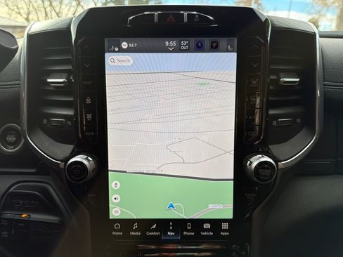 Used 2024 RAM 2500 Laramie w/ Night Edition image 28