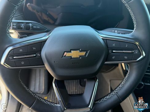 Used 2025 Chevrolet Traverse LT AWD/4WD image 14