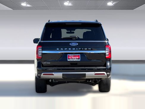 Used 2024 Ford Expedition Limited image 8