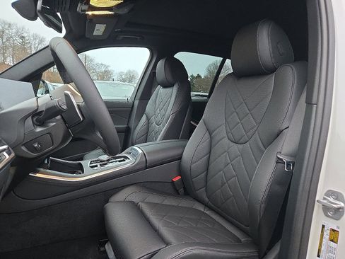 New 2026 BMW X5 xDrive40i w/ M Sport Package image 6