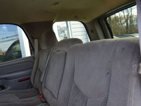 Used 2005 Chevrolet Tahoe LS image 16