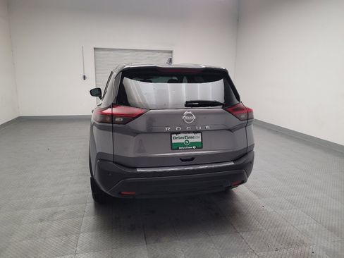 Used 2021 Nissan Rogue S FWD image 6