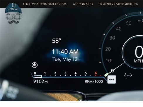 Used 2022 Cadillac Escalade ESV Premium Luxury Platinum AWD/4WD image 32