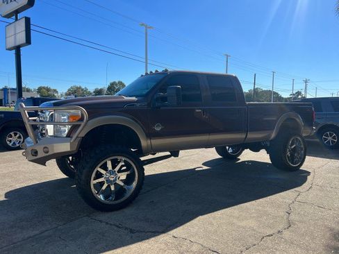 Used 2011 Ford F350 Lariat w/ Lariat Interior Pkg image 13