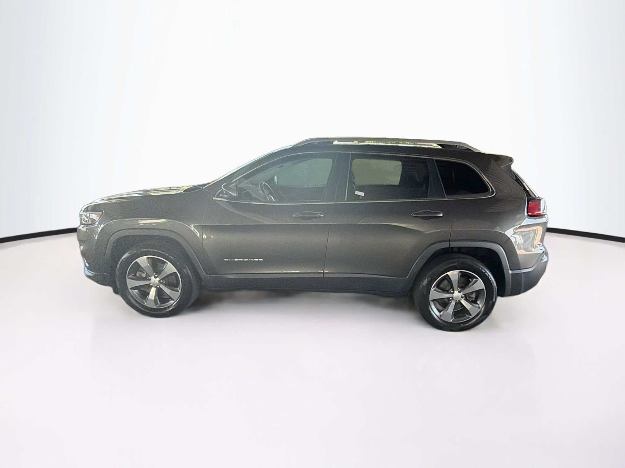 Used 2019 Jeep Cherokee Limited AWD/4WD image 4