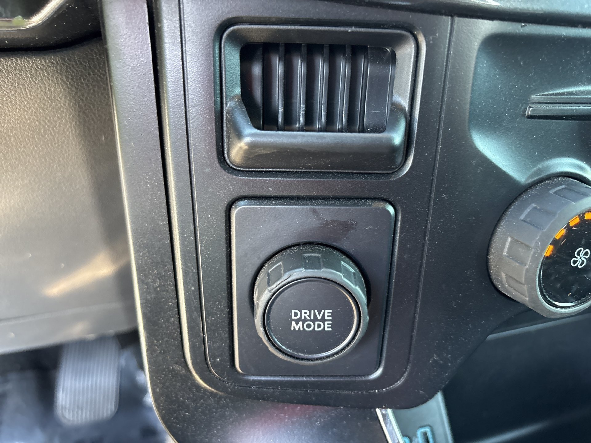 Used 2024 Ford F150 STX w/ STX Black Appearance Package RWD image 8