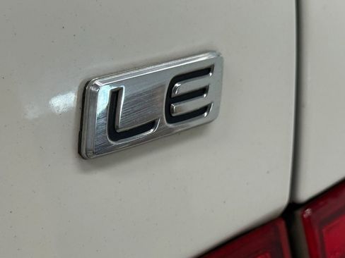 Used 2010 Toyota Corolla LE image 15