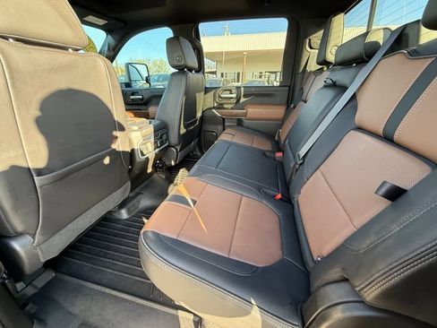 Used 2021 Chevrolet Silverado 2500 High Country w/ Safety Package II image 14