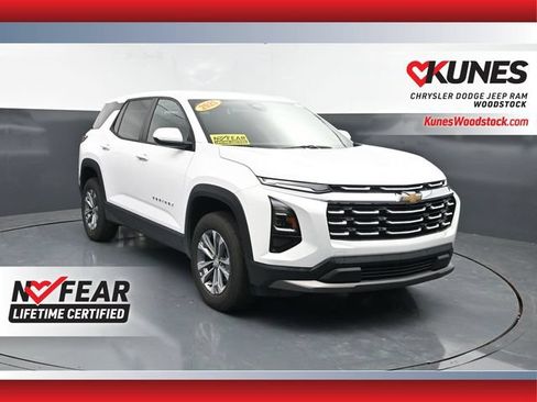 Used 2025 Chevrolet Equinox LT FWD image 1