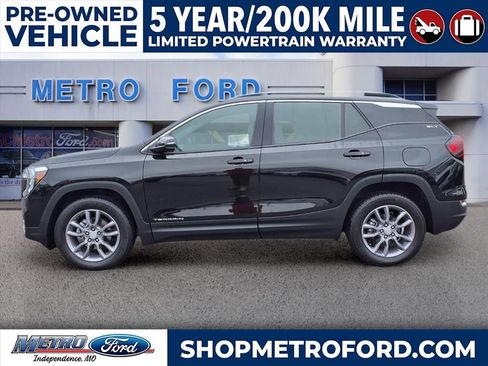 Used 2023 GMC Terrain SLT image 7