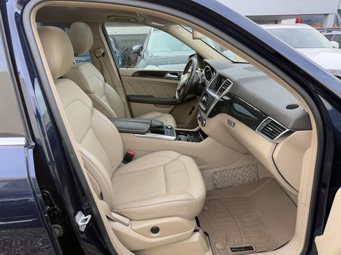 Used 2015 Mercedes-Benz GL 450 4MATIC image 26