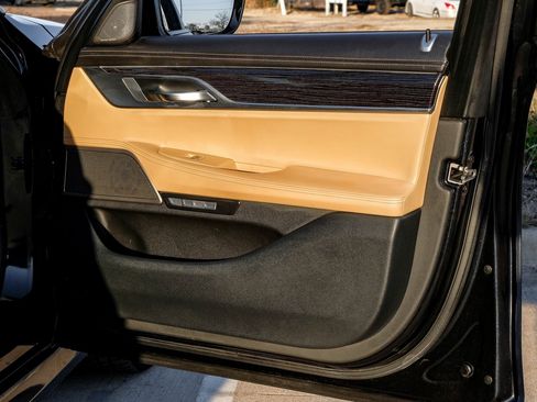 Used 2016 BMW 750i xDrive image 45