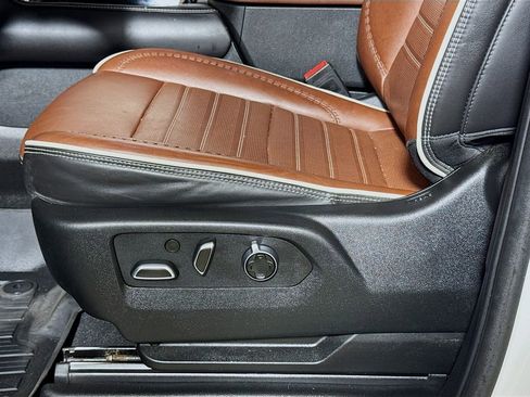 Used 2024 GMC Yukon Denali Ultimate w/ LPO, Floor Liner Package AWD/4WD image 18