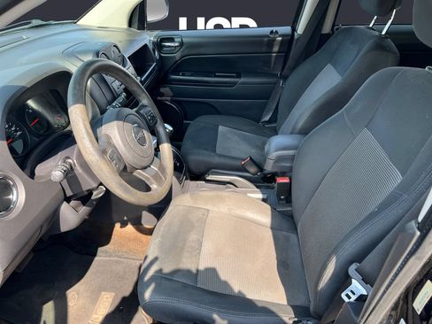 Used 2013 Jeep Compass Sport FWD image 9
