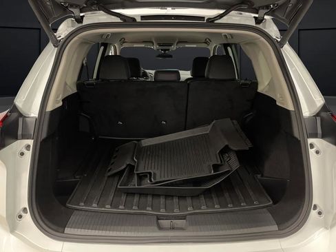 Used 2025 Nissan Rogue SV w/ Rock Creek Premium Package image 13